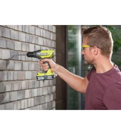 Ryobi Kit trapano a percussione a batteria "r18pd3-140sa" con set punte 18v 4ah e caricabatterie Hot