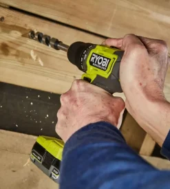 Ryobi Kit trapano a percussione brushless e compressore portatile - con 2 batterie 18v 2ah Clearance